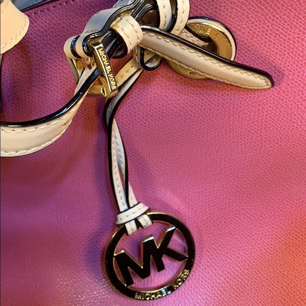 Michael Kors NWOT superb leather tote/shoulder bag